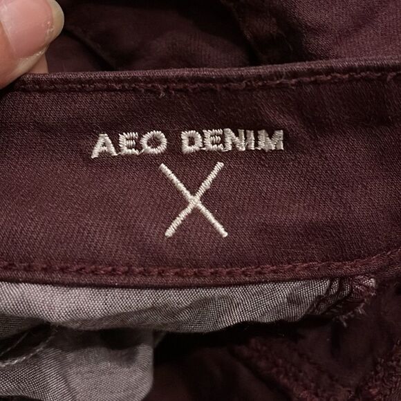 American Eagle Hi-Rise Shortie Size 2 Maroon - Picture 4 of 4